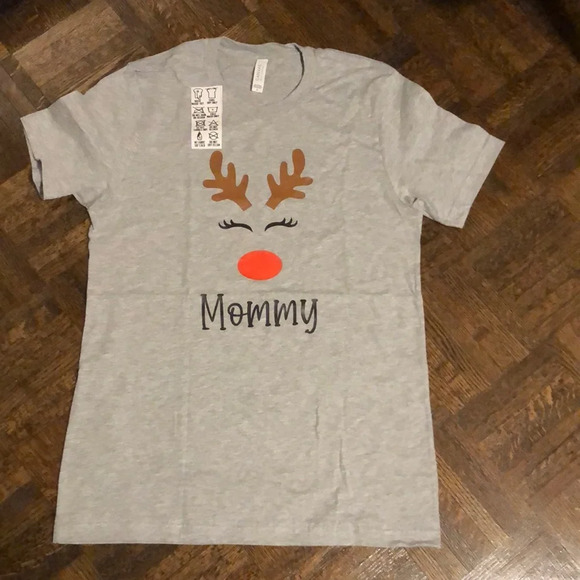 Reindeer Christmas t-shirt MOMMY 🦌 - Picture 1 of 3